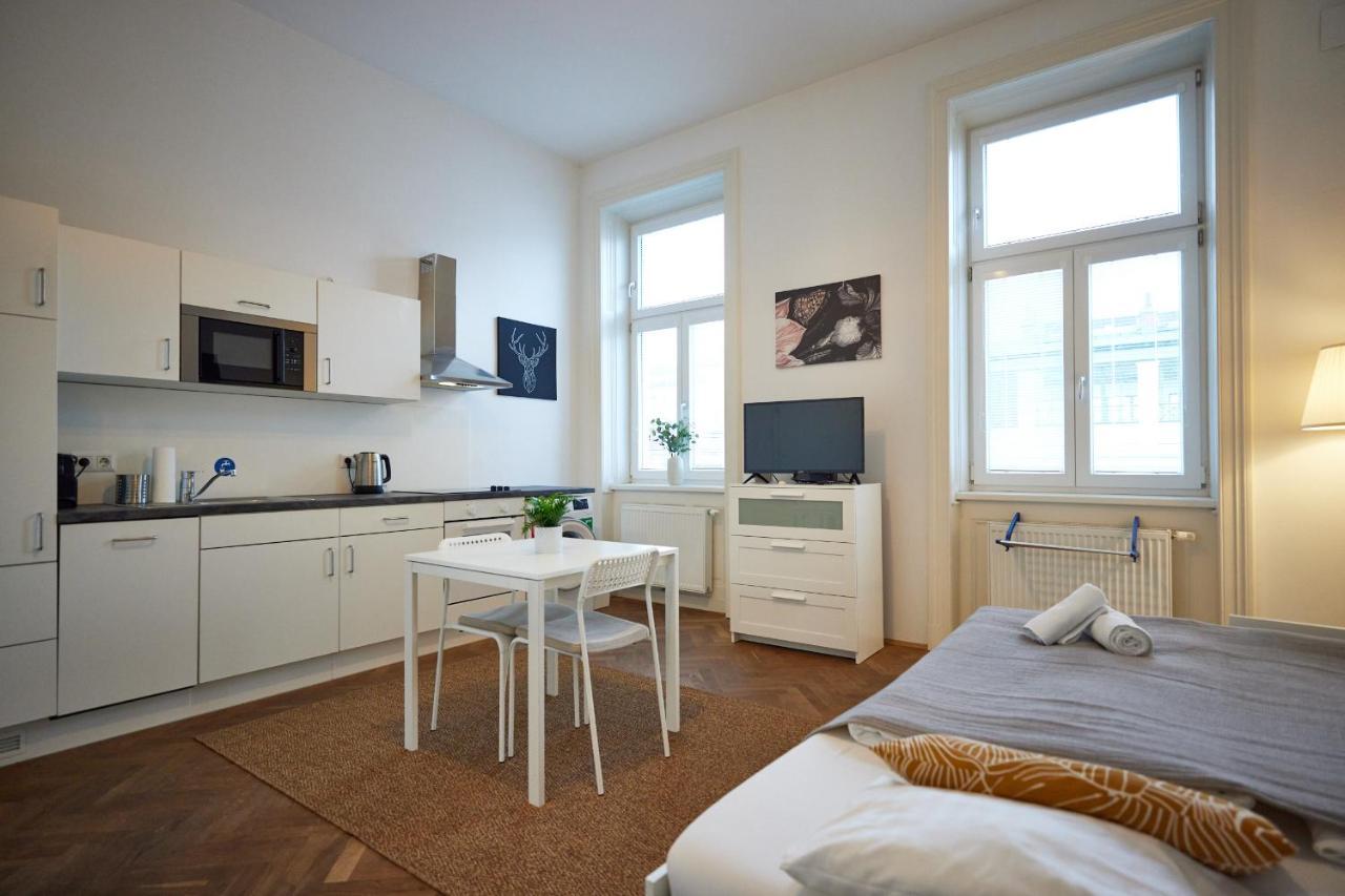 Nice Studio Close To Metro III Viena Exterior foto